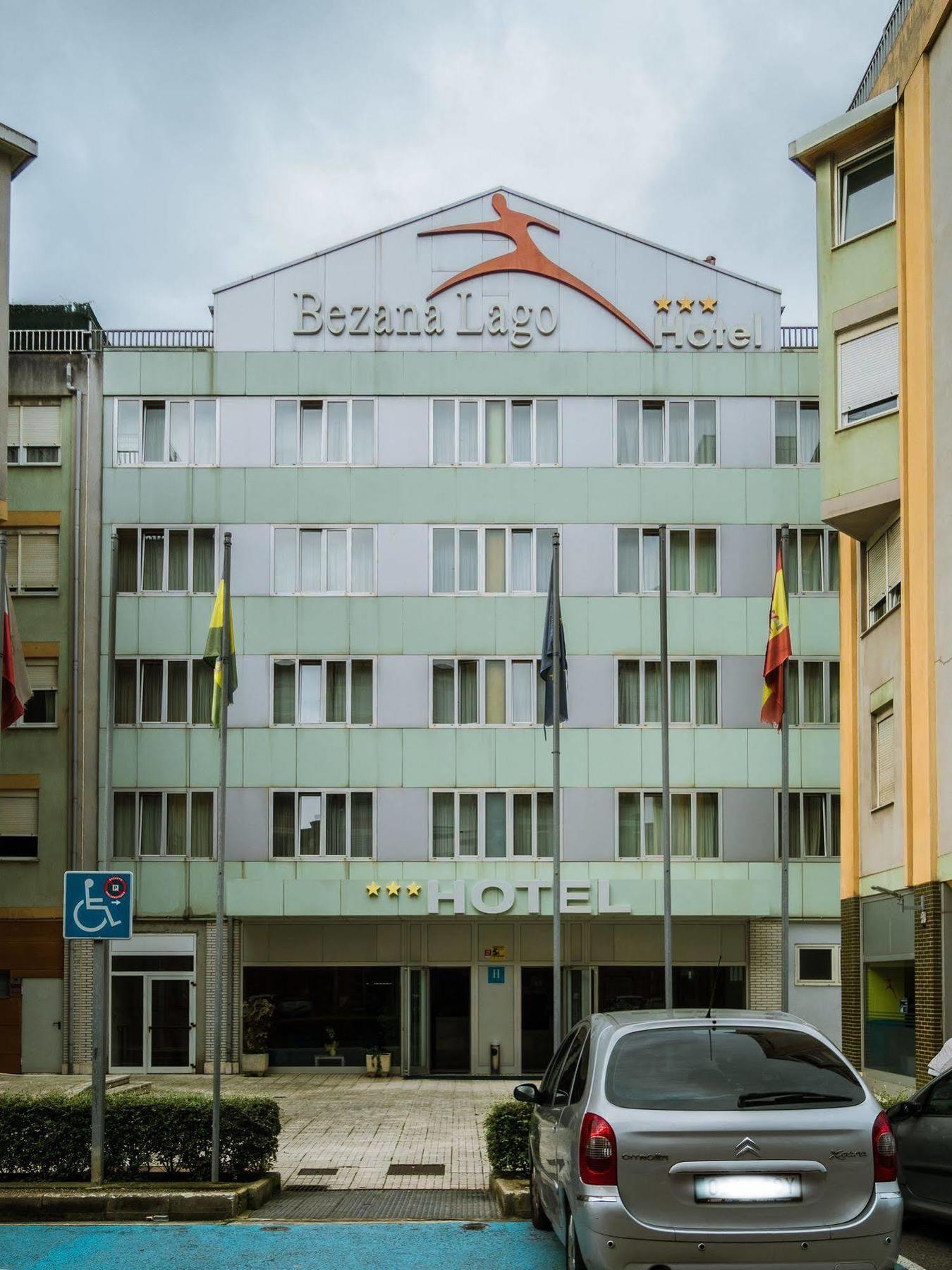 Hotel Bezana Lago Santa Cruz De Bezana Exterior photo